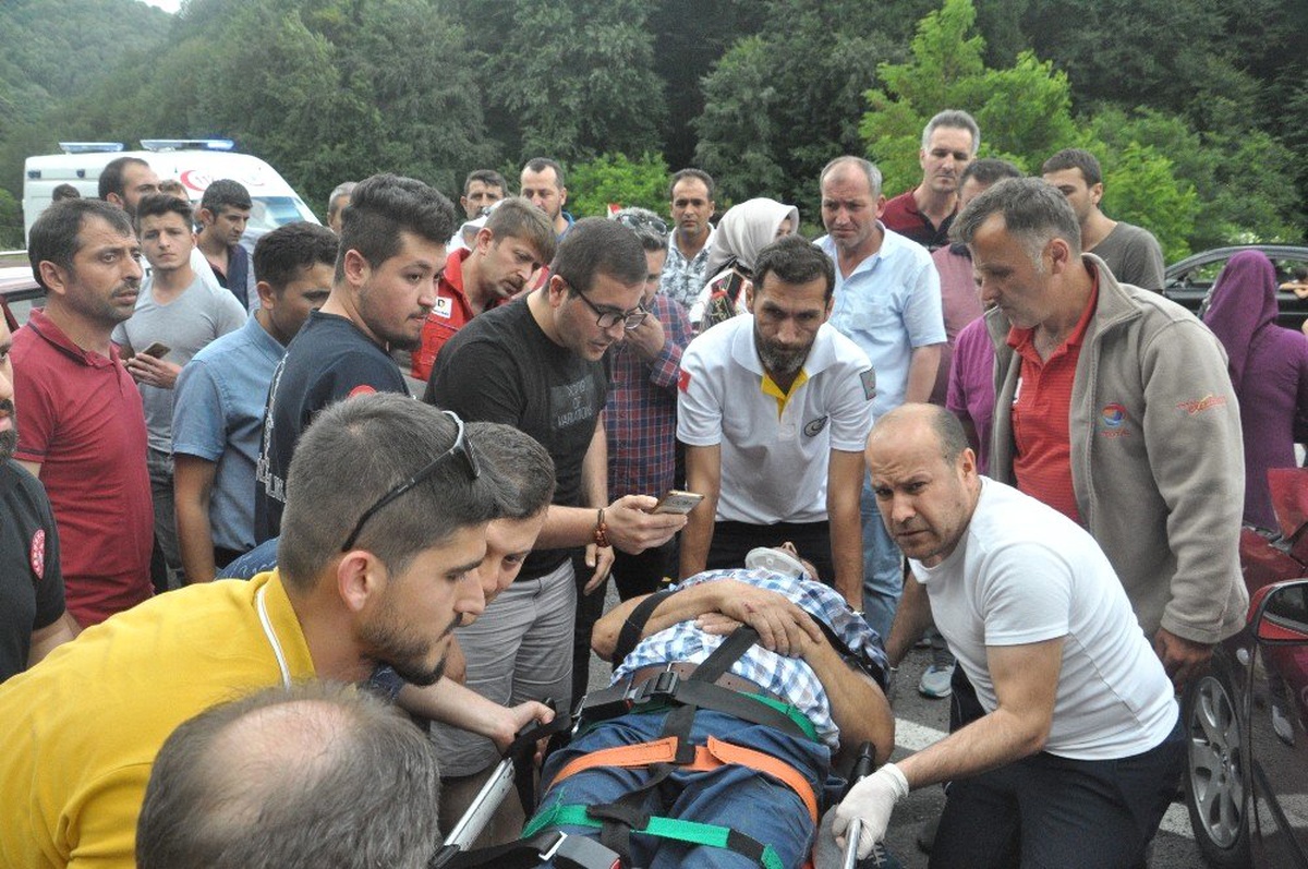 Zonguldak\'ta meydana gelen kazada 1\'i ağır 5 kişi yaralandı