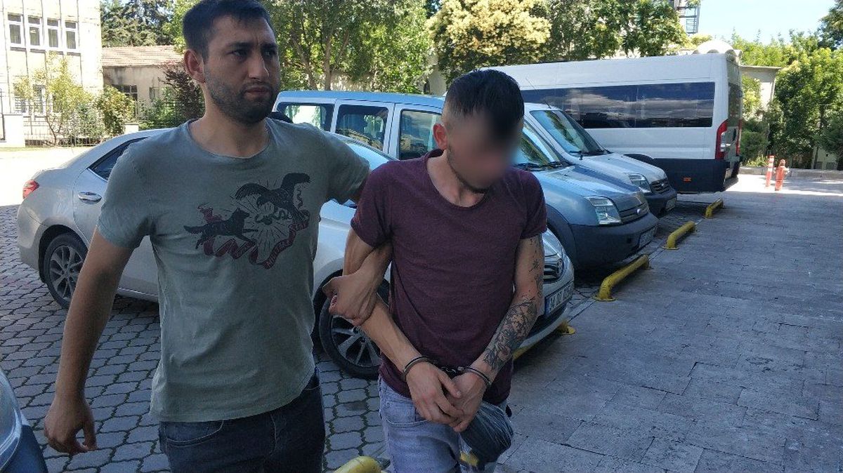 7 uyuşturucu hapla yakalanan şahıs \'uyuşturucu ticareti\'nden tutuklandı