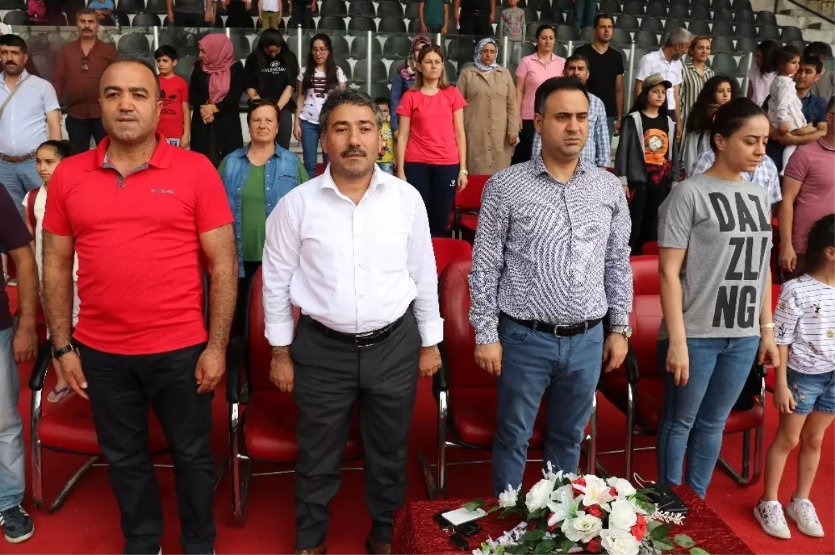 Ağrı\'da Ücretsiz İl Spor Merkezleri Açılışı Yapıldı