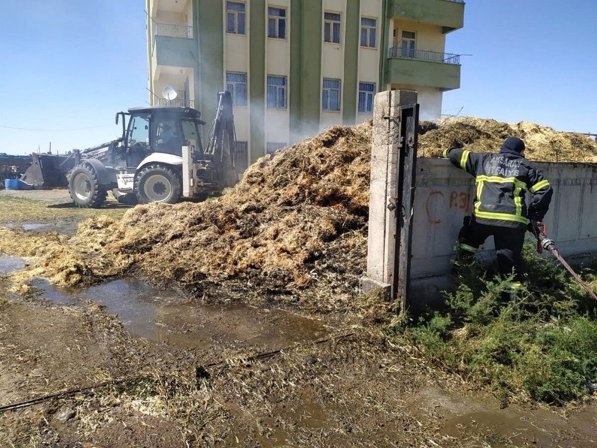 Aksaray\'da saman yangını korkuttu