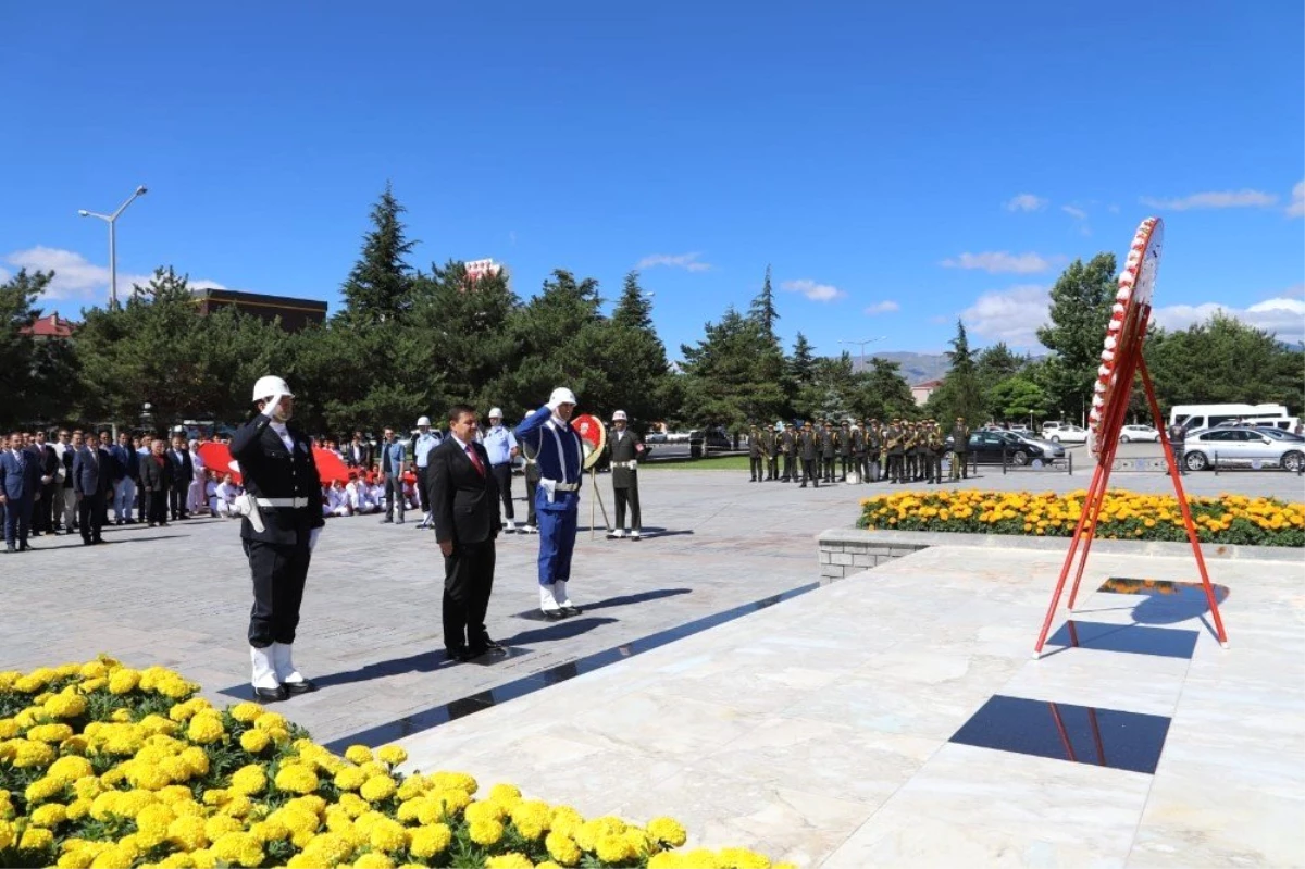 Atatürk\'ün Erzincan\'a gelişinin 100. yılı kutlandı