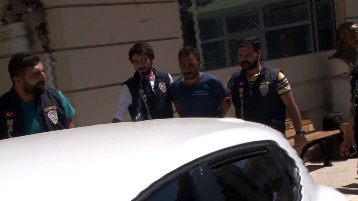 AVM\'deki paniğin zanlısının emniyetteki işlemleri tamamlandı