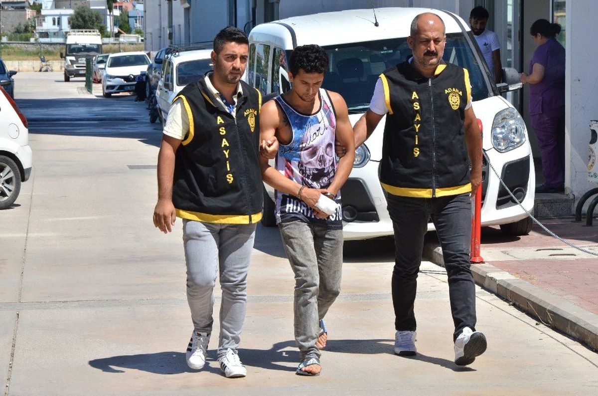 Babasını bıçaklayarak öldüren şahıs yakalandı