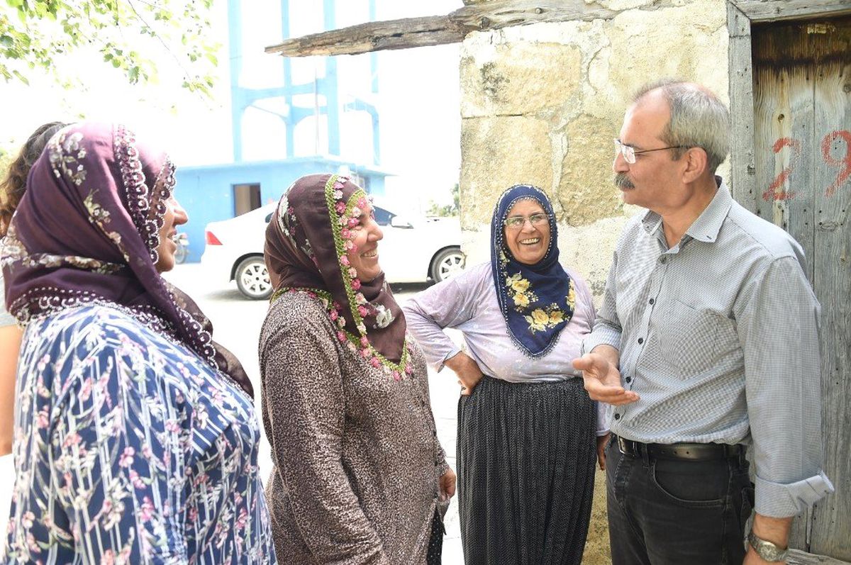 Başkan Bozdoğan, bir ayda 134 kırsal mahalleyi ziyaret etti