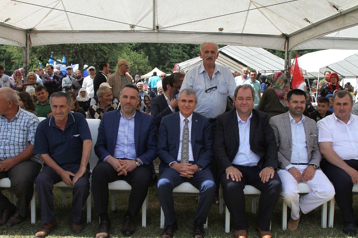 Başkan Yüce yayla şenliğine katıldı