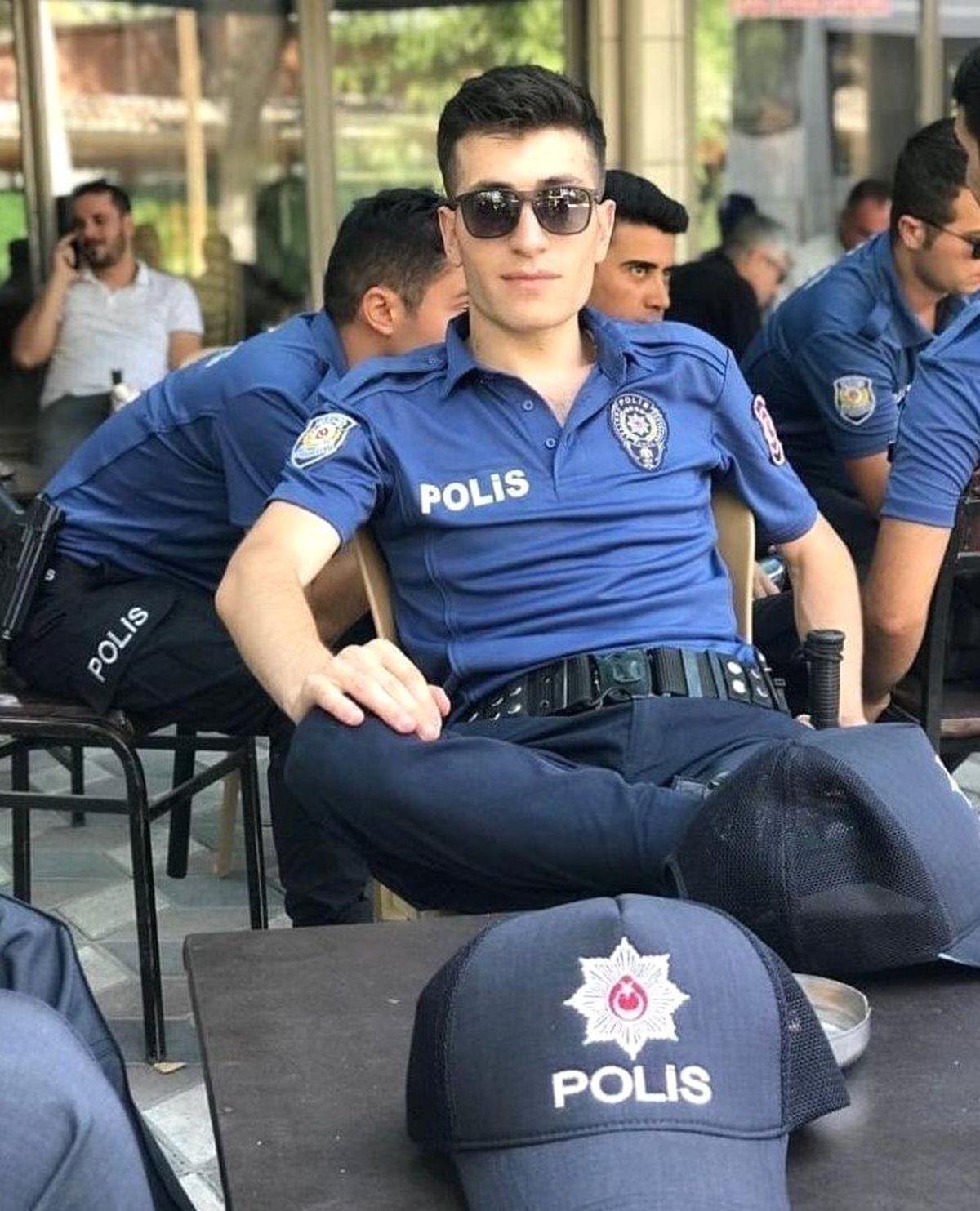 Dalgalara kapılan polis memuru boğuldu
