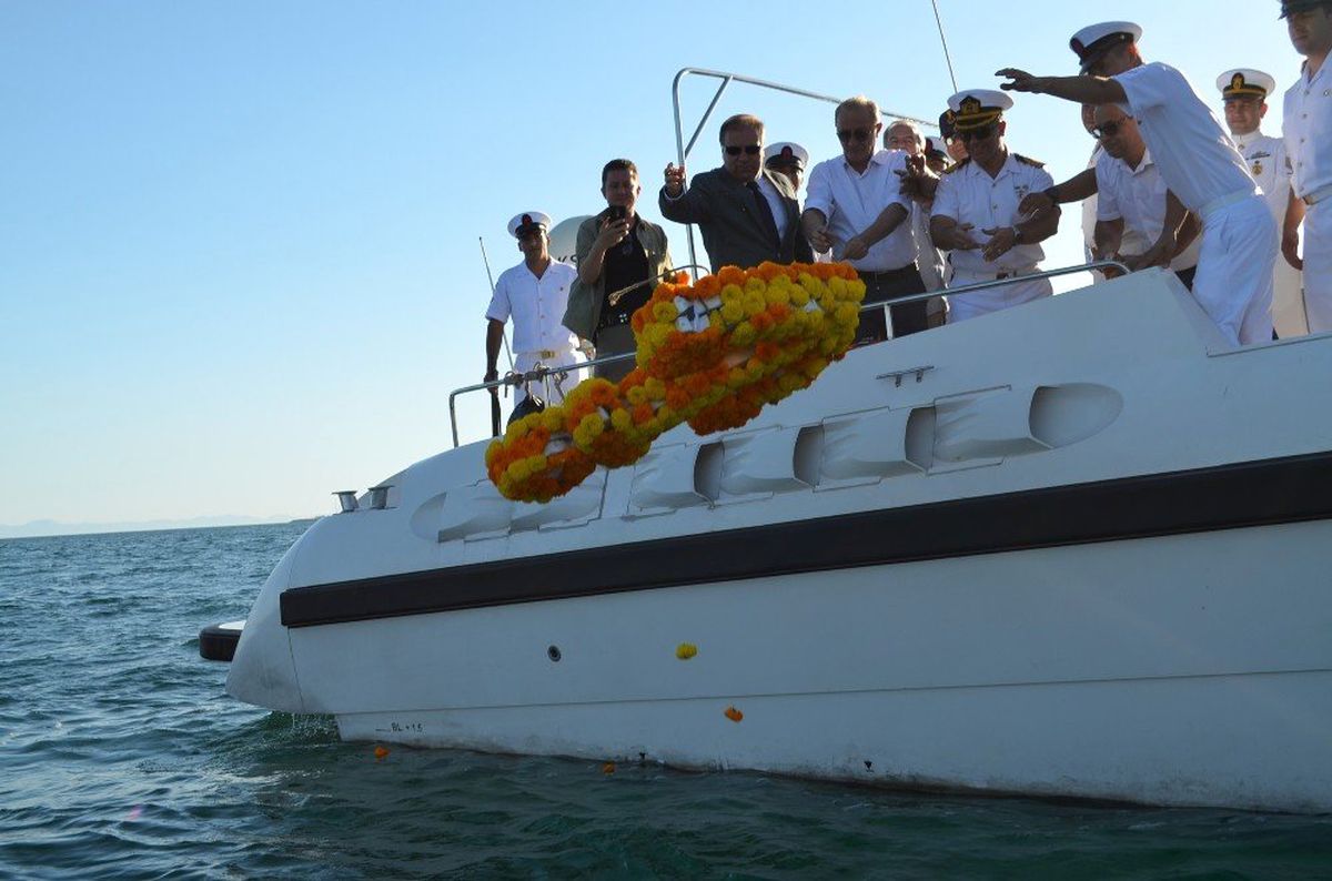 Didim\'de deniz şehitleri anısına çelenk bırakıldı