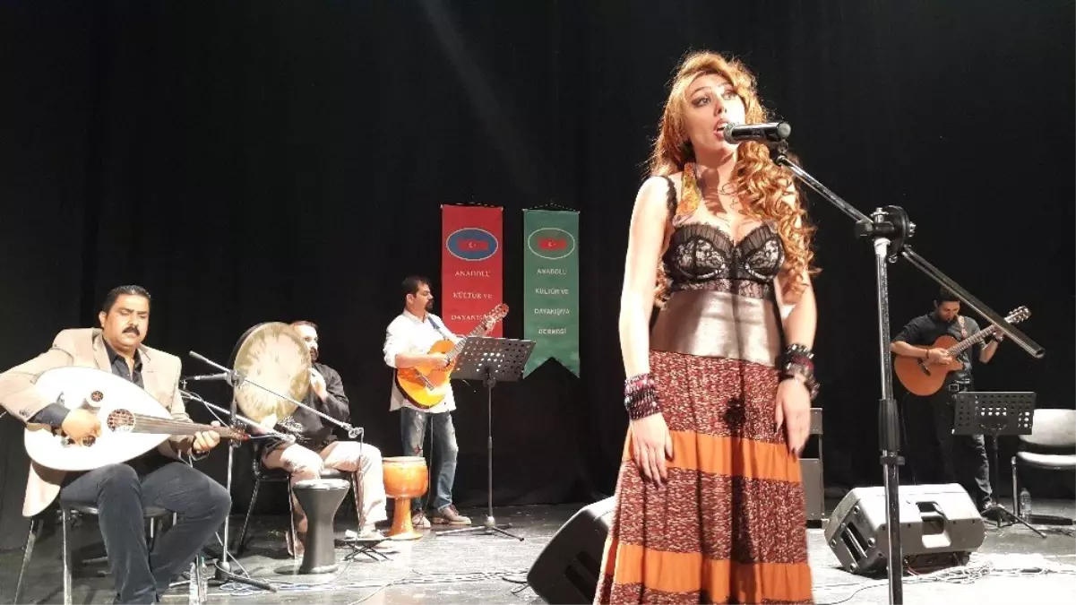 Eskişehir\'de \'5 Dilde Muhteşem Konser\' coşkulu geçti