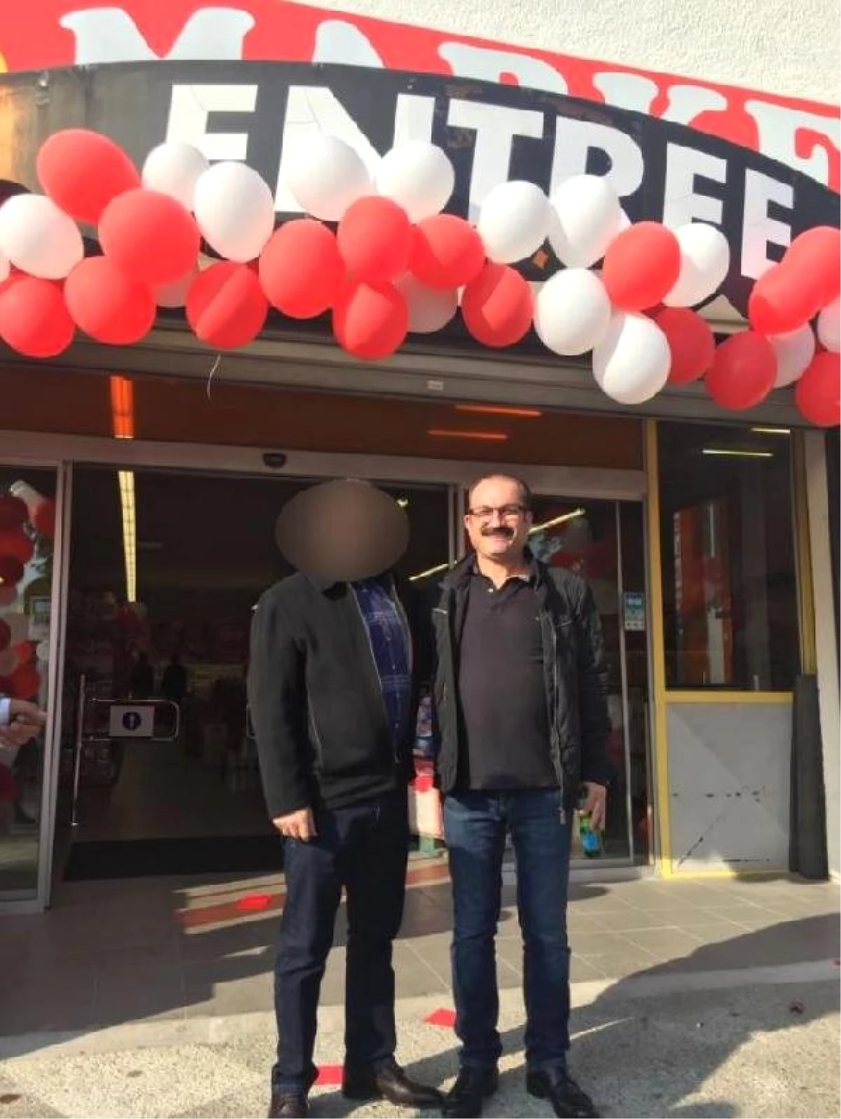 Fransa\'da sarhoş müşteriler Türk işletmeciyi bıçakladı