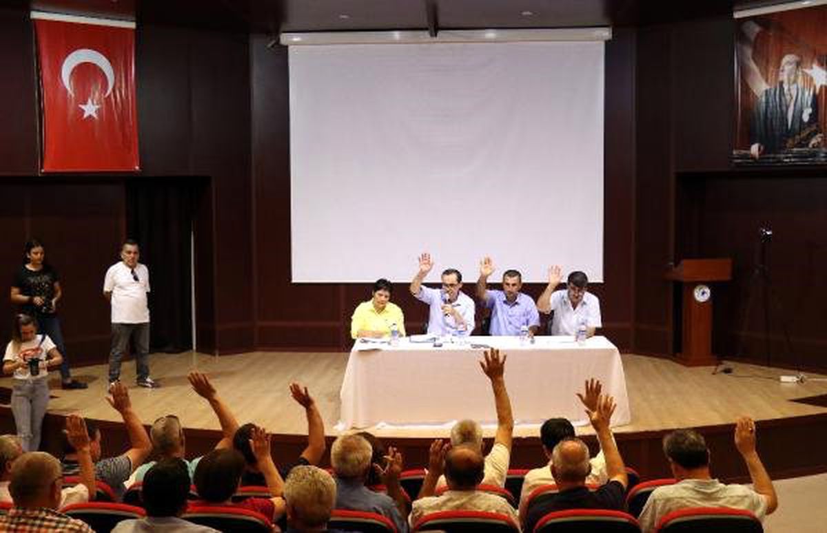 Gazipaşa\'da Suriyeli sığınmacılara yönelik plaj yasağı reddedildi