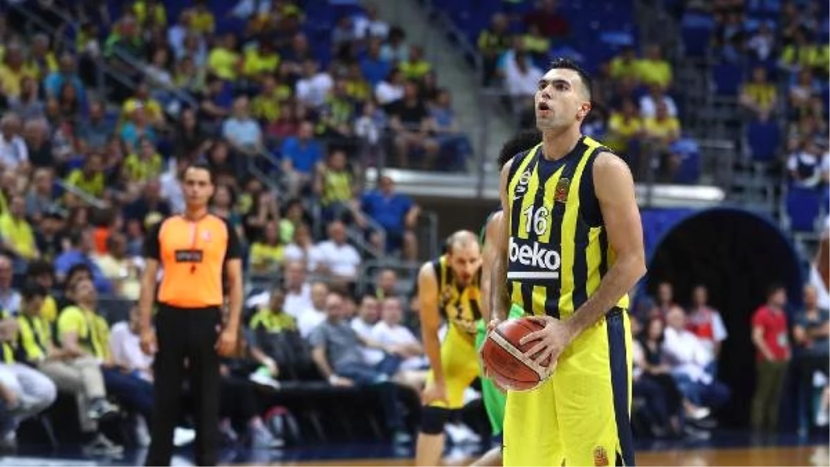 Kostas Sloukas üç yıl daha Fenerbahçe Beko\'da