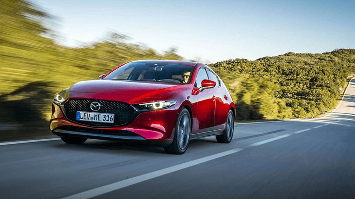 Mazda, Tekerleklerin Yerinden Çıkması Nedeniyle Binlerce Arabayı Geri Çağırıyor