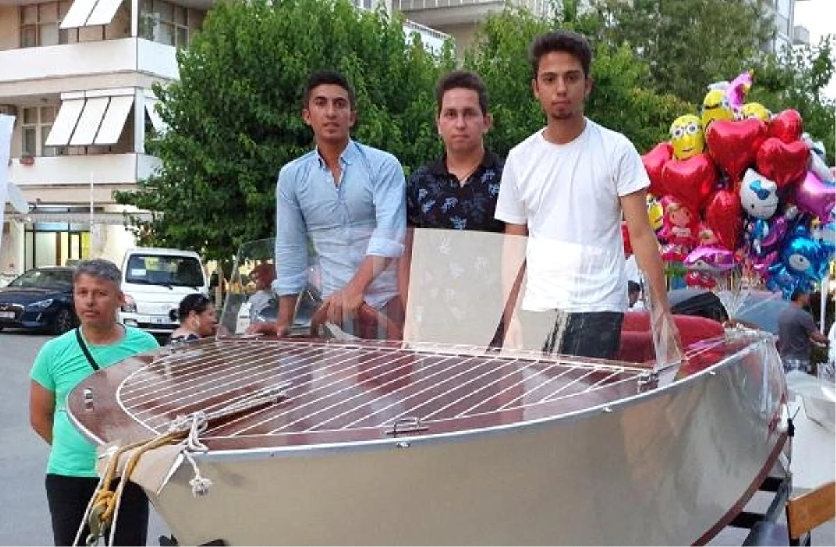 Öğrencilerin sürat teknesi, 7 bin 500 Euro\'ya satışta
