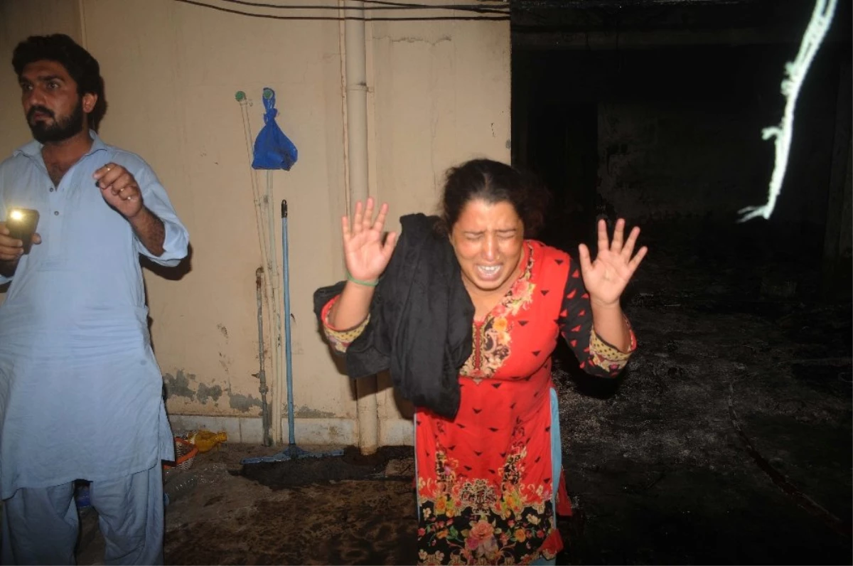 Pakistan\'da aile faciası: 9 ölü