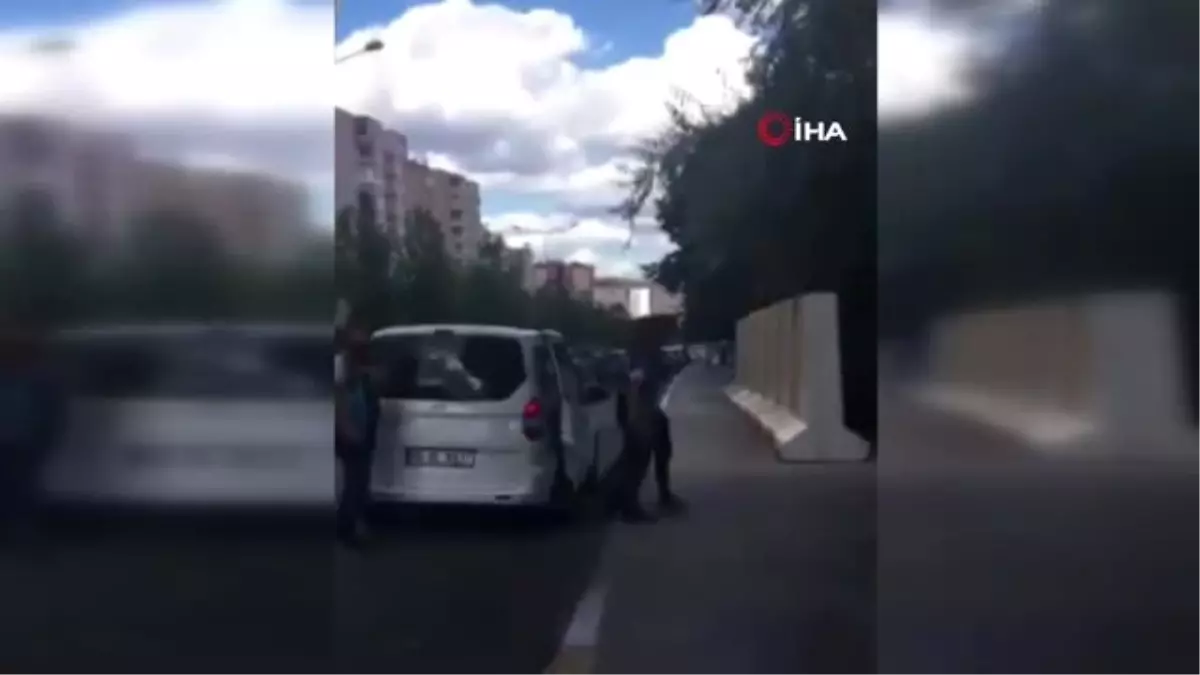 Pendik\'te tek teker terörü estiren motosikletli maganda yakalandı