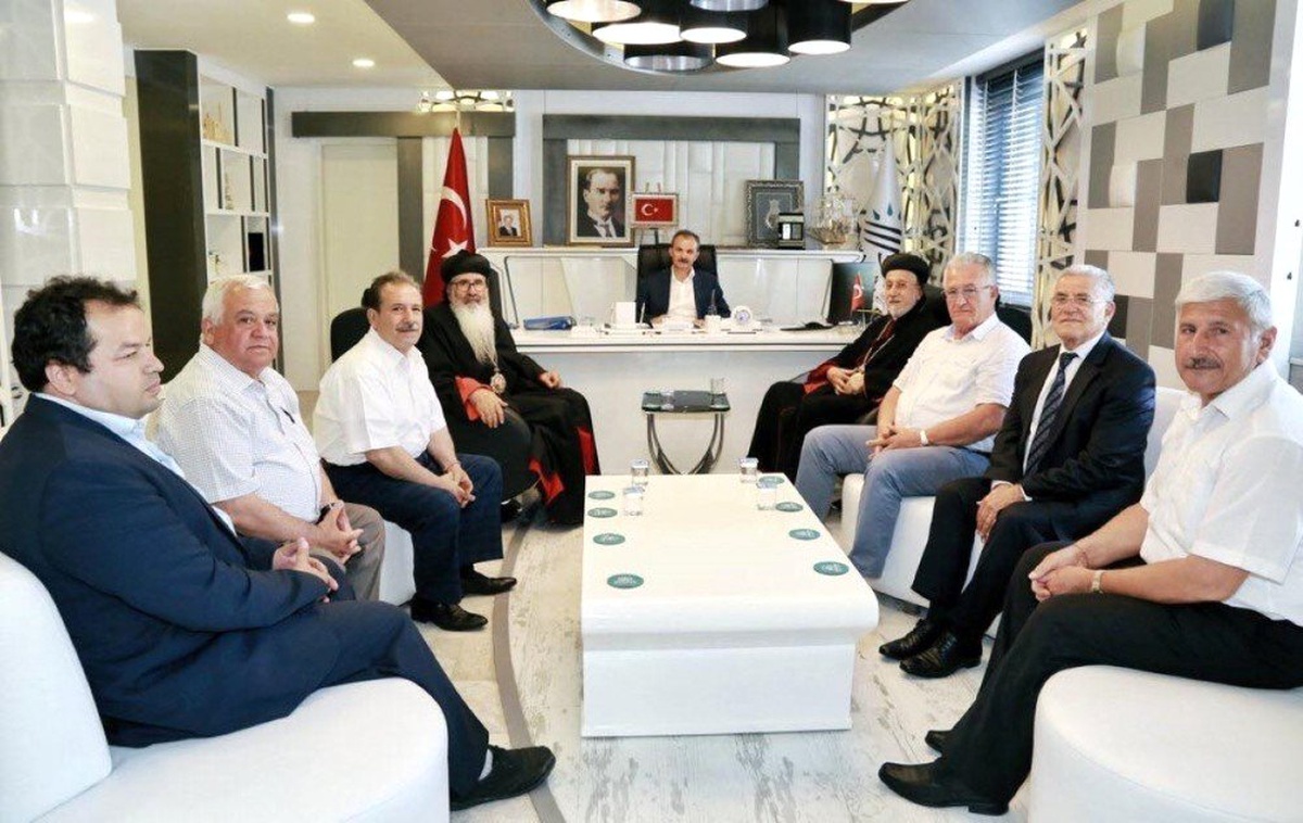 Süryani cemaati liderleri Başkan Kılınç\'ı ziyaret etti