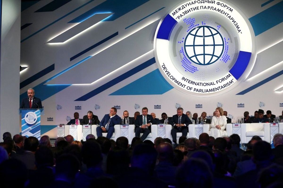 TBMM Başkanı Şentop Rusya\'da mevkidaşlarıyla bir araya geldi