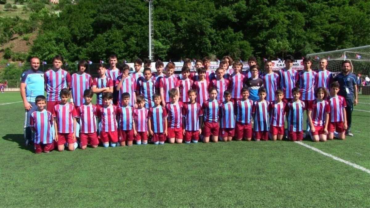 Trabzonspor Futbol Okulu\'ndan miniklere turnuva