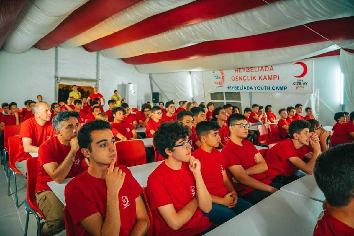 Türk Kızılayı yazılım kampı başladı