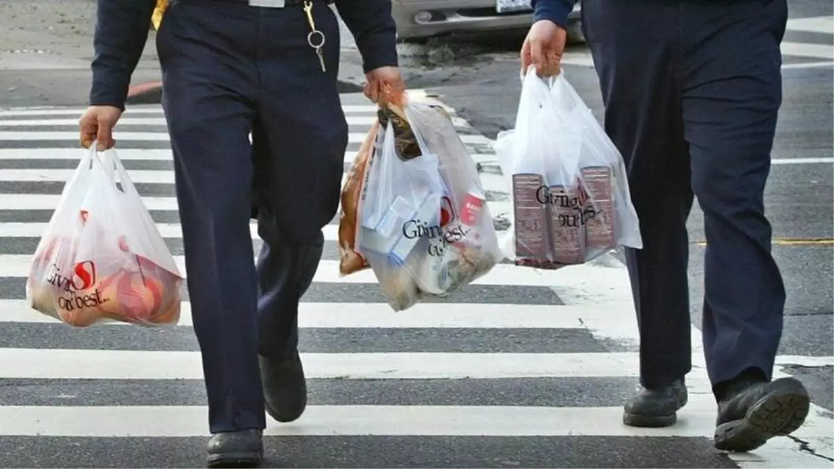 Yeni Zelanda\'da tek kullanımlık plastik poşet yasağı yürürlüğe girdi