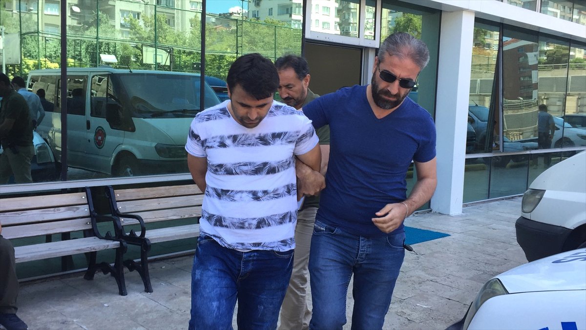 25 yıl hapis cezası olduğunu öğrenince adliyeden kaçmaya çalıştı