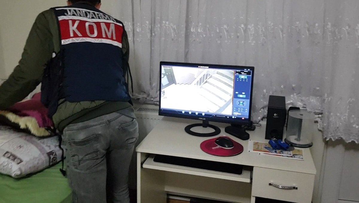 3 ilde silah kaçakçılarına operasyonda suikast silahı ele geçirildi