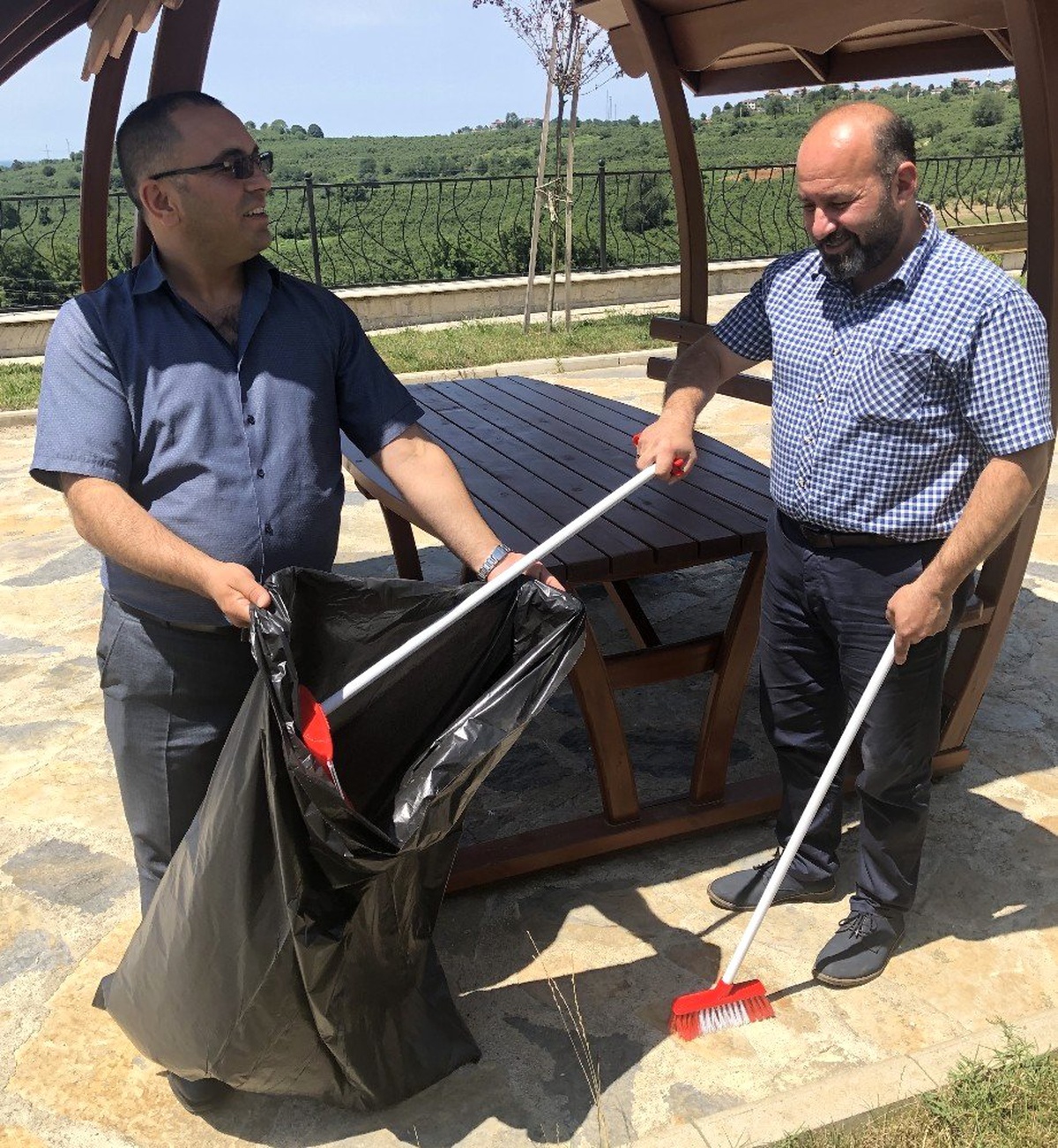Akçakoca Bey Siyasal Bilgiler Fakültesi\'nde temiz kampüs etkinliği