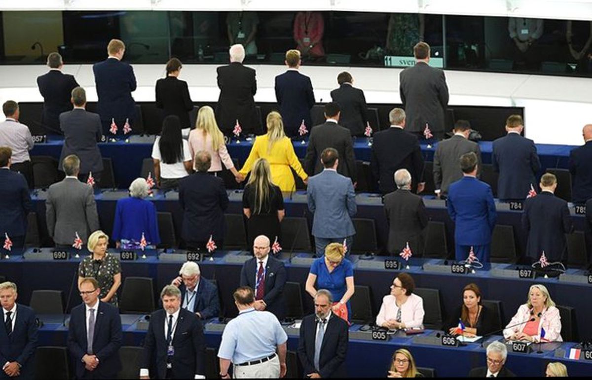 AP\'de yeni dönem Brexitçilerin protestosuyla başladı