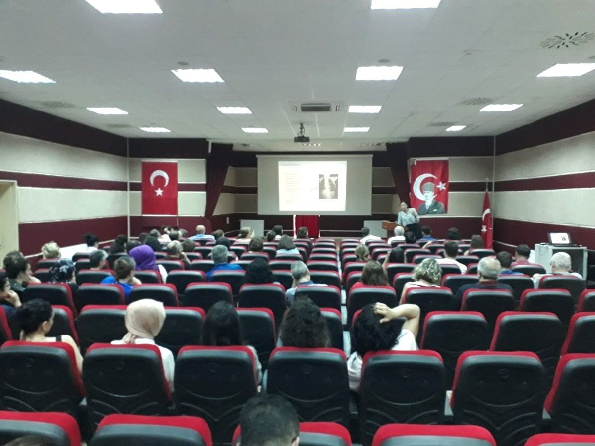 Bartın\'da öğretmenlere çocuk güvenliği semineri düzenlendi
