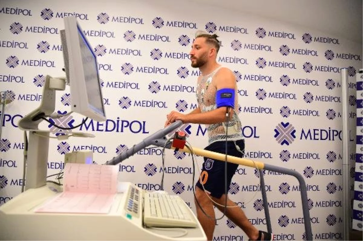 Başakşehir\'de futbolcular sağlık kontrollerinden geçti