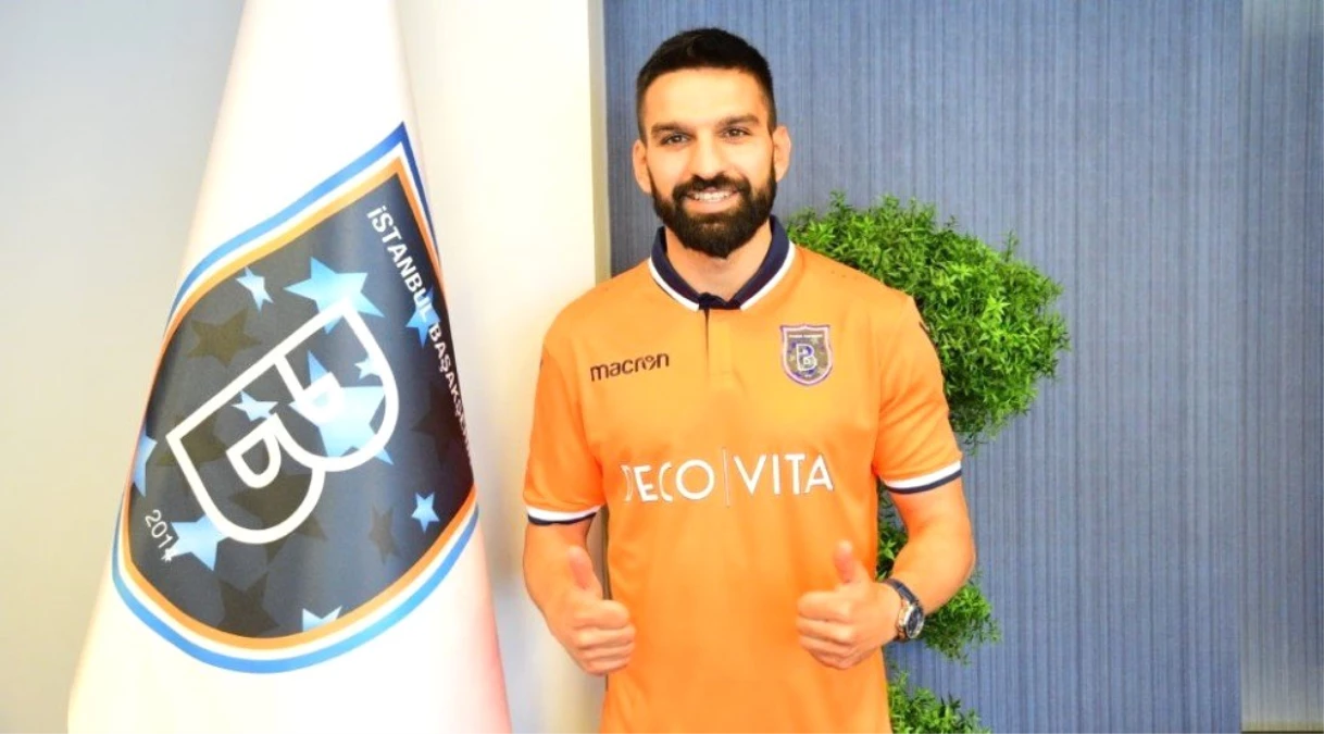 Başakşehir, Muhammet Demir\'i transfer etti