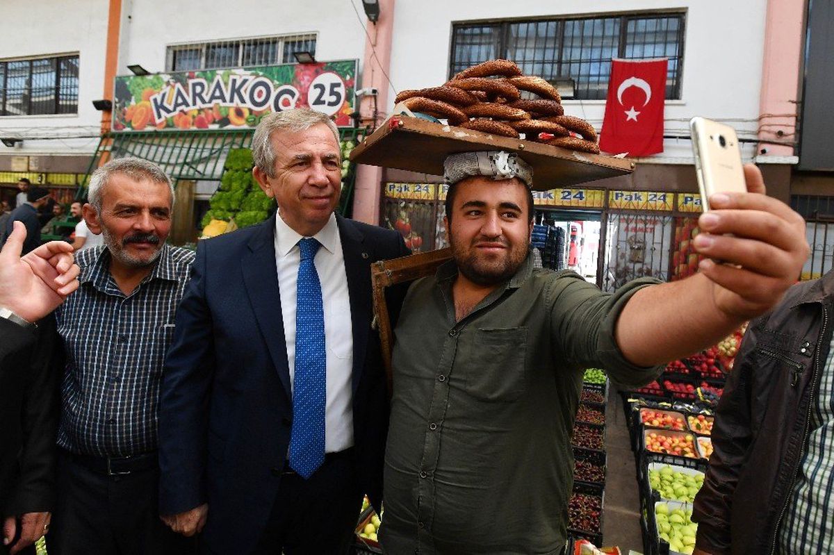 Başkan Yavaş\'tan hal esnafına ziyaret