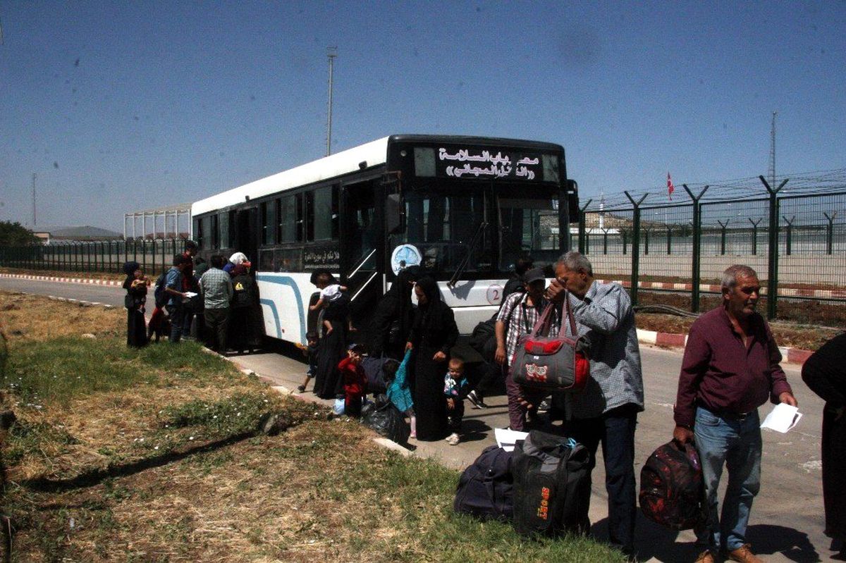 Bayramı ülkesinde geçiren Suriyelilerden 11 bini Türkiye\'ye döndü