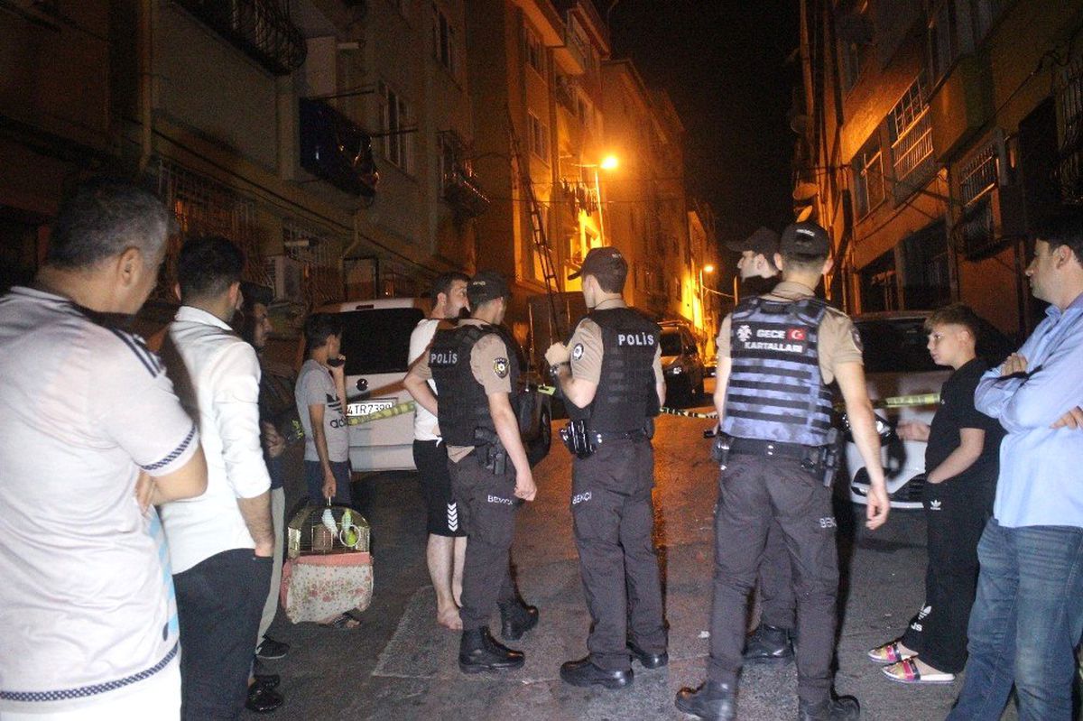Beyoğlu\'nda doğalgaz kaçağı mahalleyi sokağa döktü