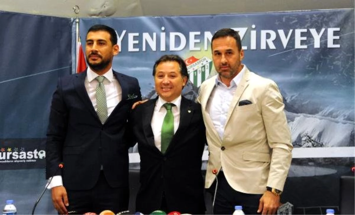 Bursaspor\'da Selçuk Erdoğan ve Yalçın Koşukavak ile sözleşme imzalandı