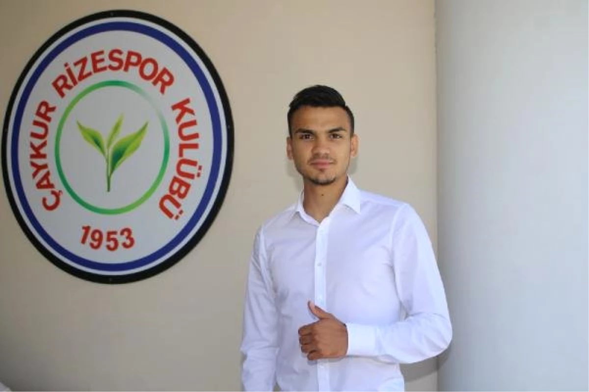Çaykur Rizespor, Atakan Akkaynak ile anlaştı