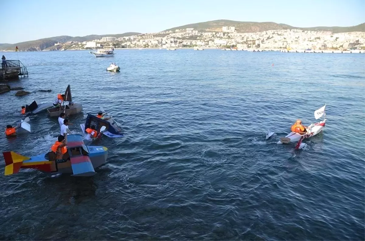 Denizcilik ve Kabotaj Bayramı Kuşadası\'nda renkli görüntülere sahne oldu