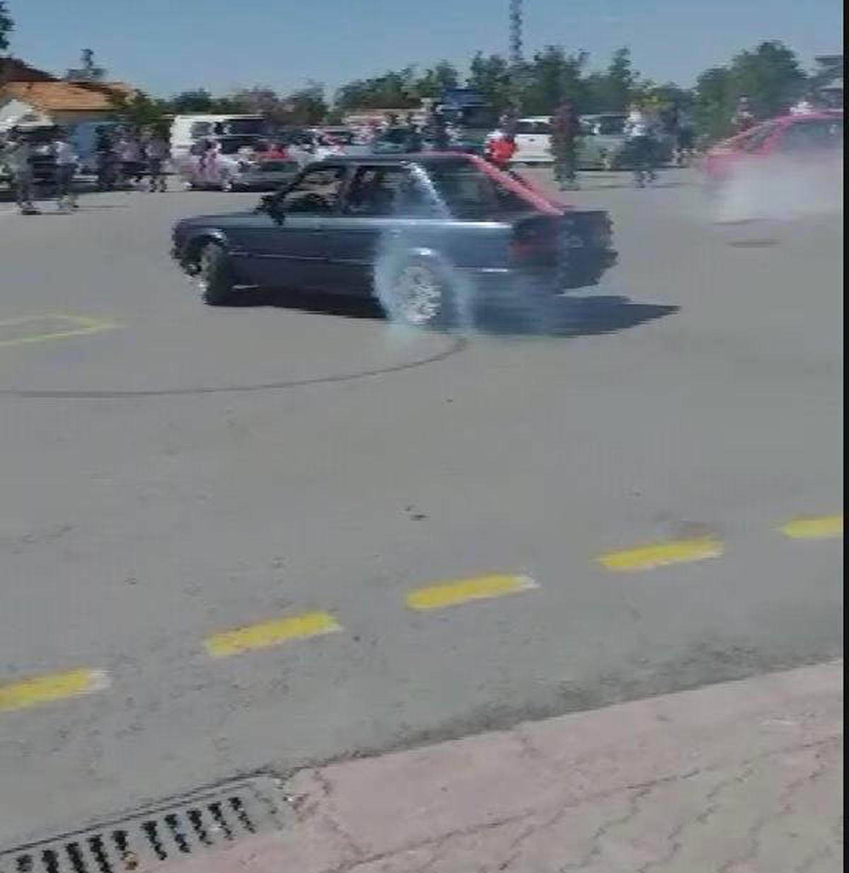 Düğün konvoyunda drift yapan sürücüye 10 bin lira ceza