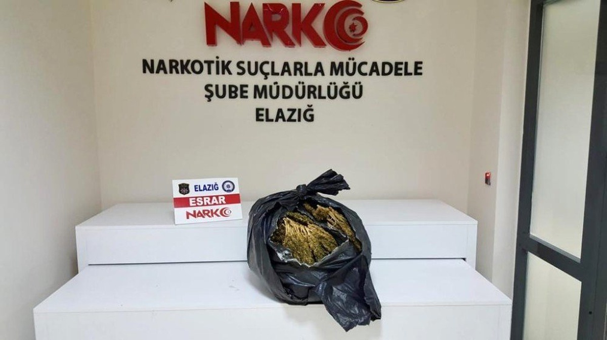 Elazığ\'da huzur uygulamasında 9,5 kilo esrar ele geçirildi