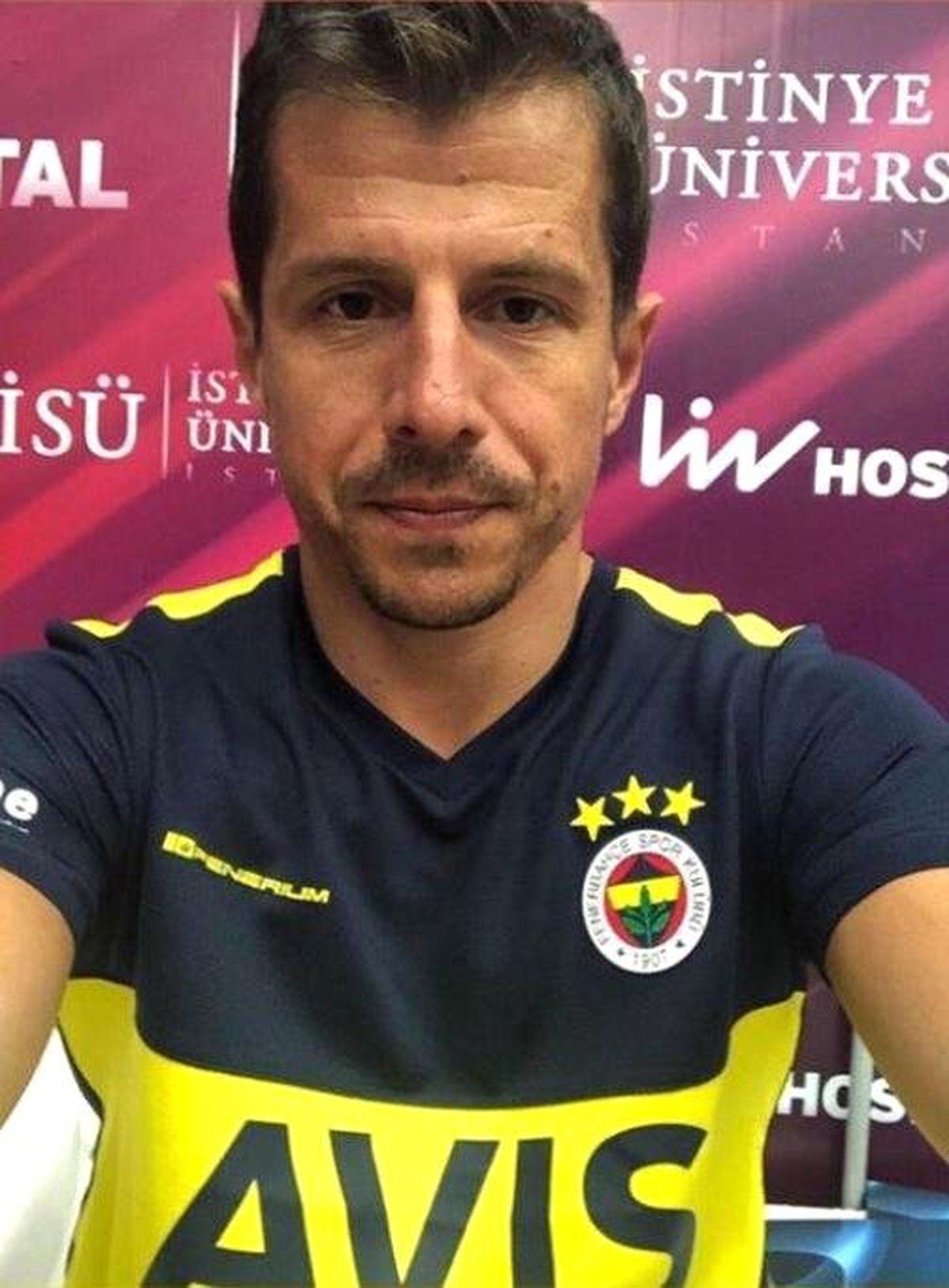 Emre Belözoğlu formayı giydi!