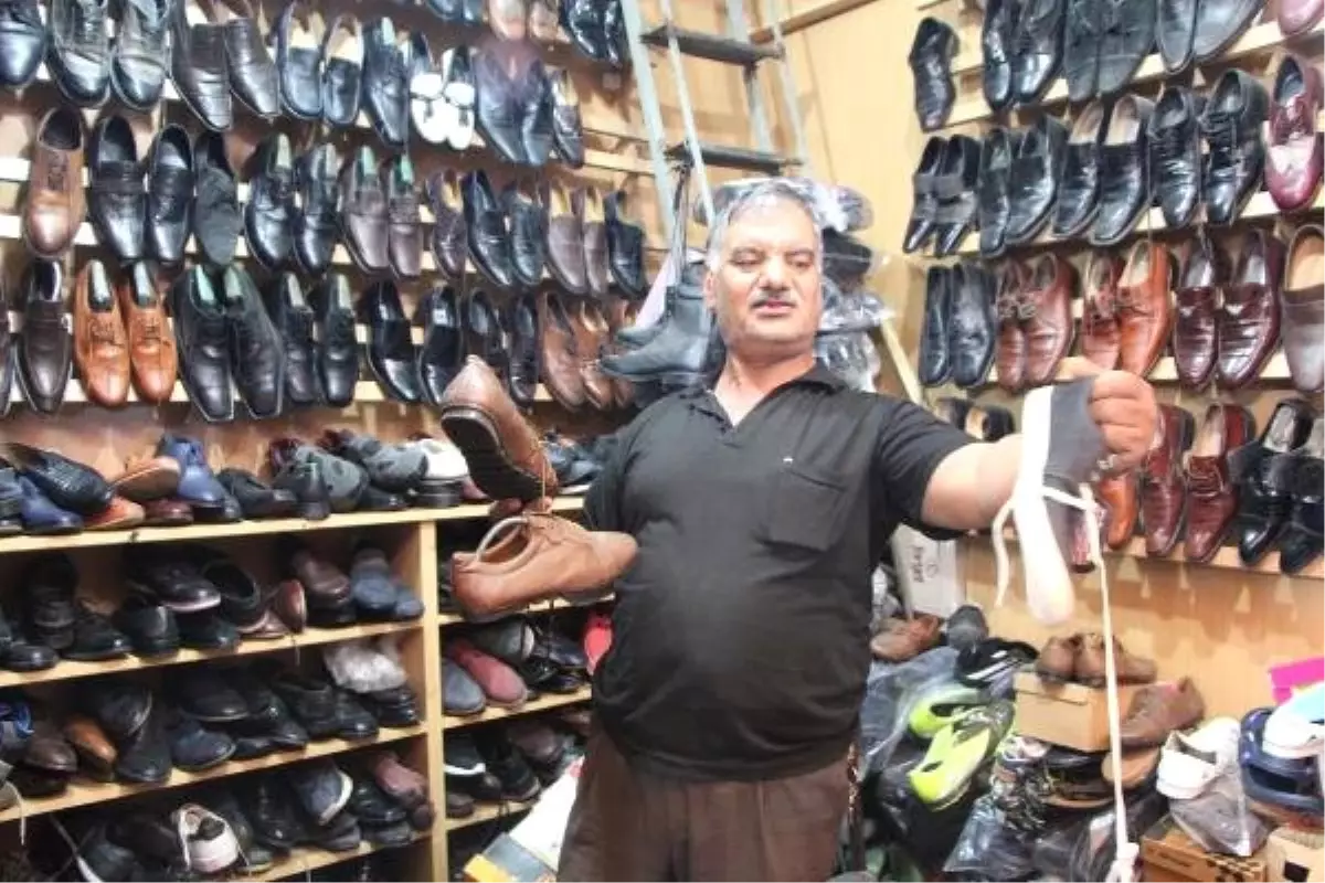 Eski ayakkabı pazarı yoksulların yüzünü güldürüyor