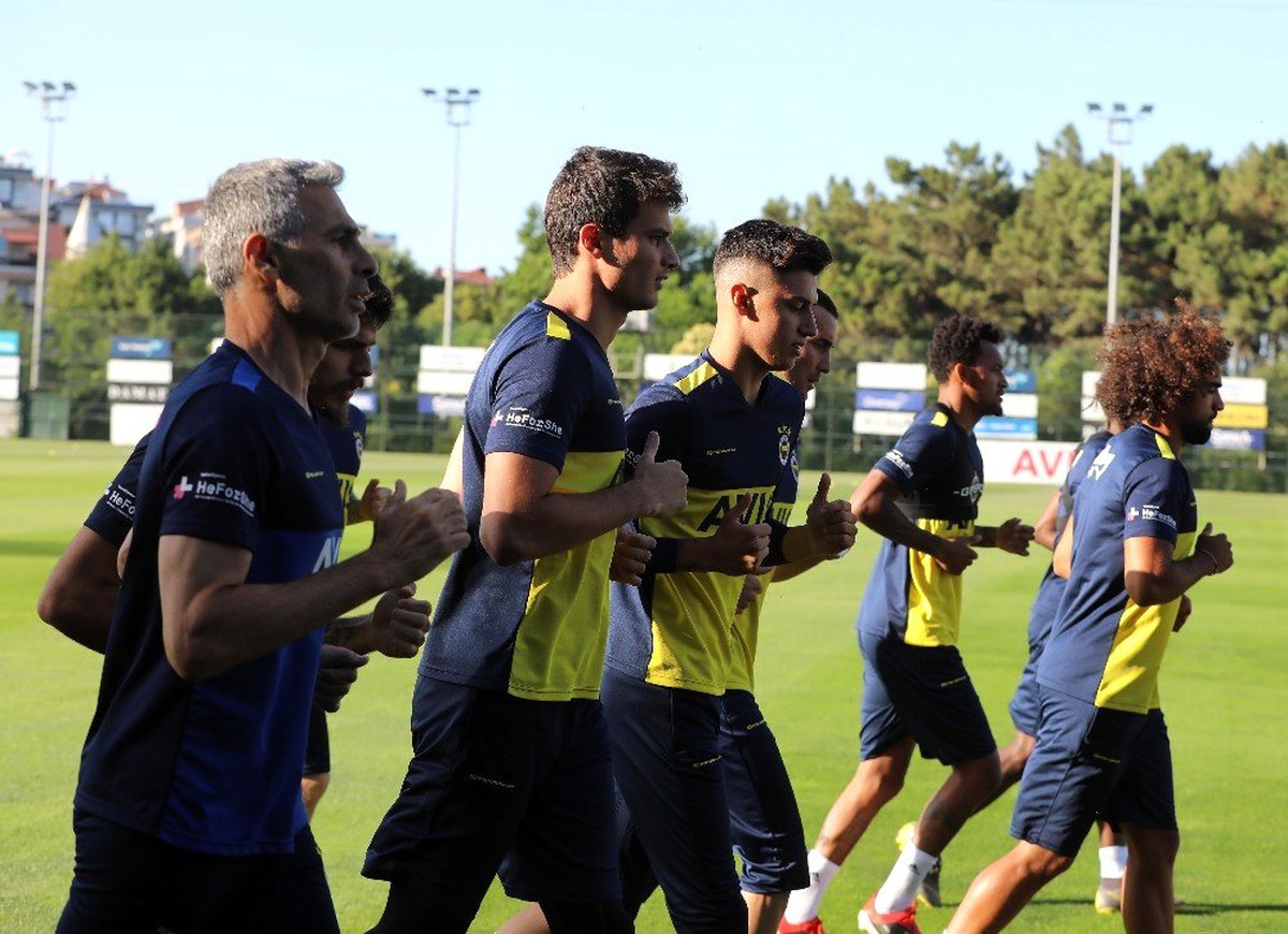 Fenerbahçe\'de yeni sezon hazırlıkları sürüyor