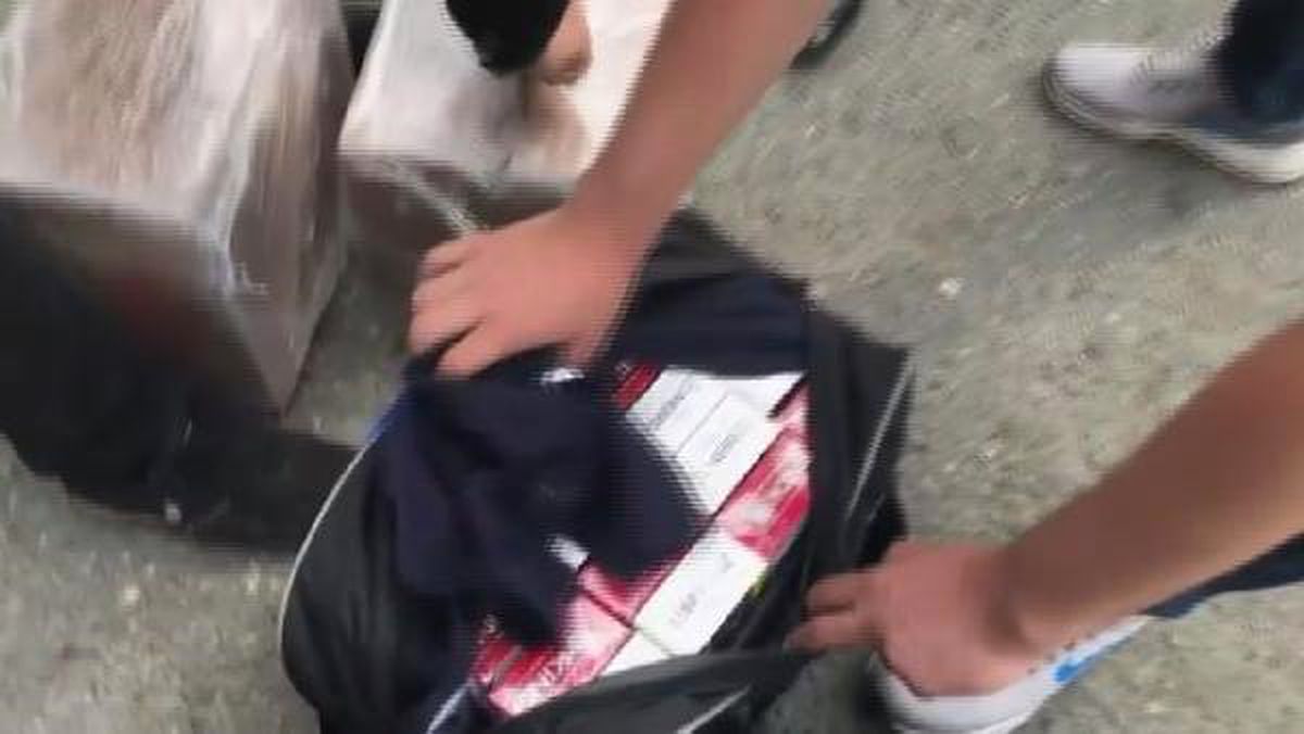 İstanbul\'da 7 ilçede yapılan kaçak sigara operasyonu kamerada