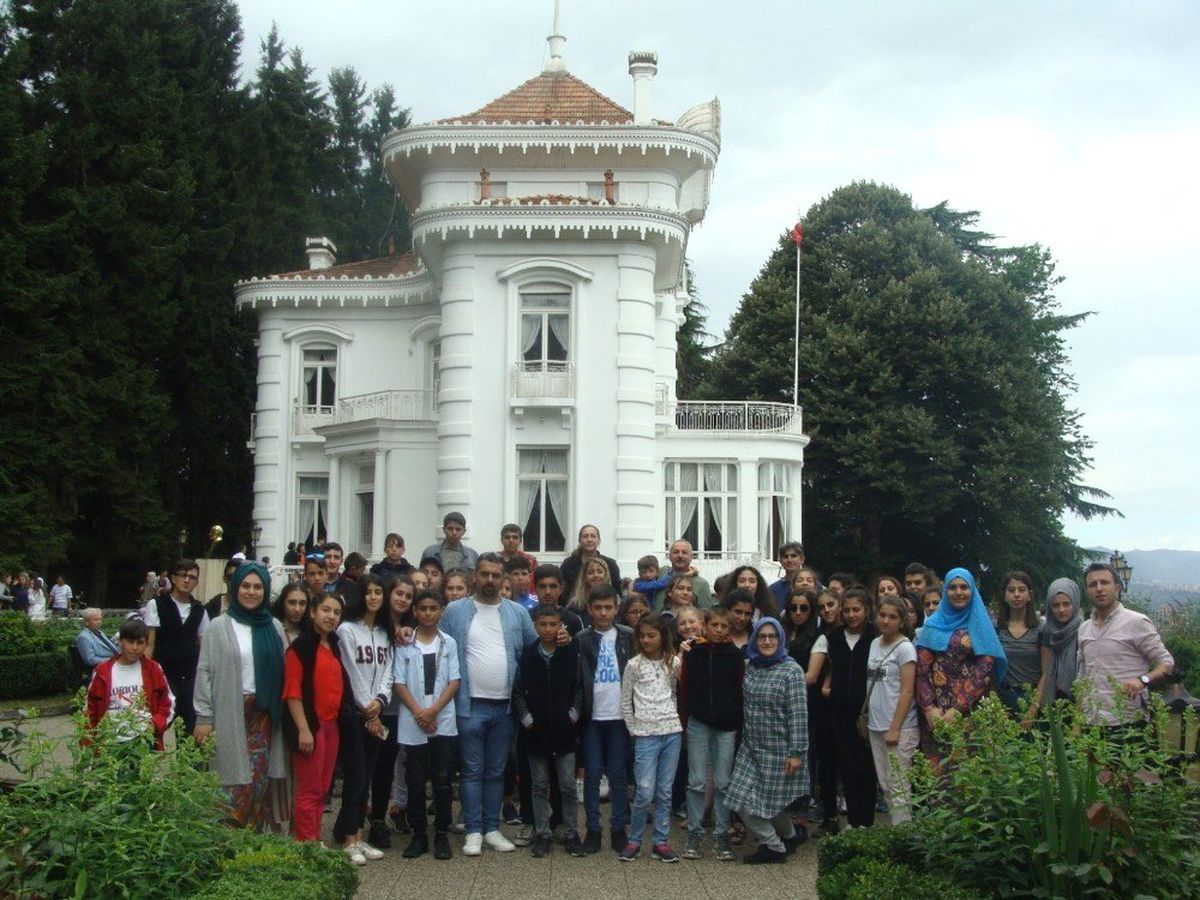 Karslı çocuklar Karadeniz\'i gezdi