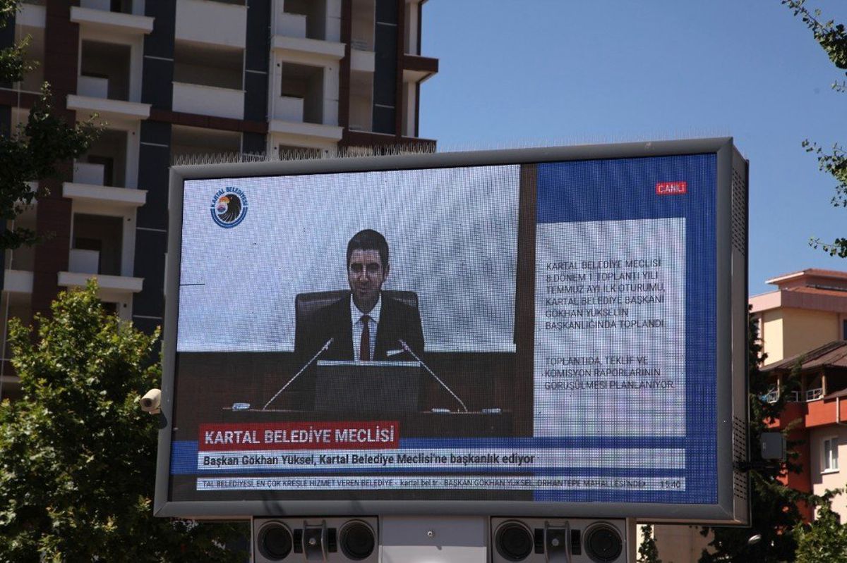 Kartal Belediye Meclis toplantısı, YouTube\'dan ve LED bilgi ekranlarından canlı yayınlandı