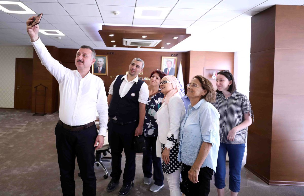 \'\'Kocaeli\'nde gönüller yapıyoruz\'\'