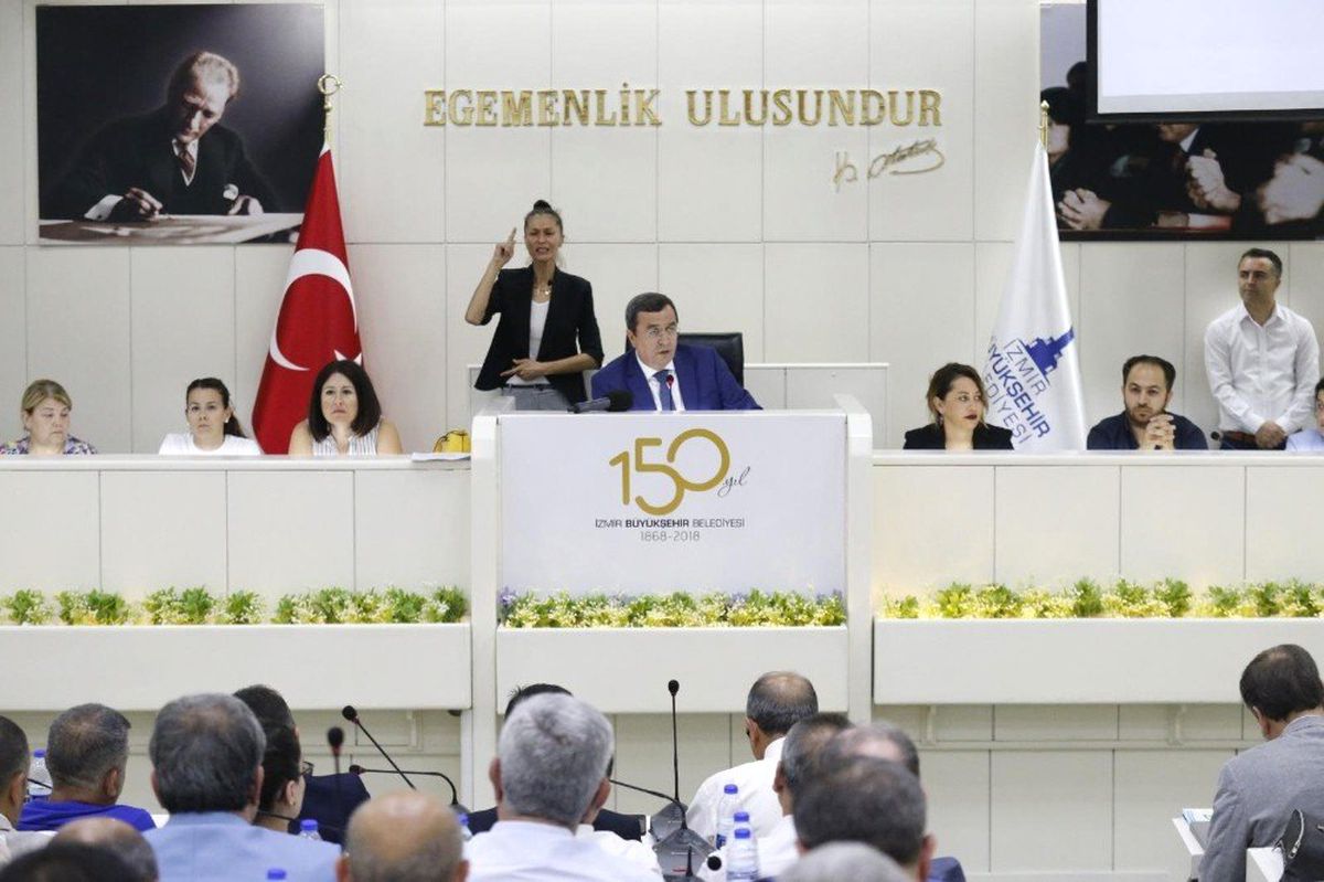 Konak\'ın yeni birimlerine meclisten onay
