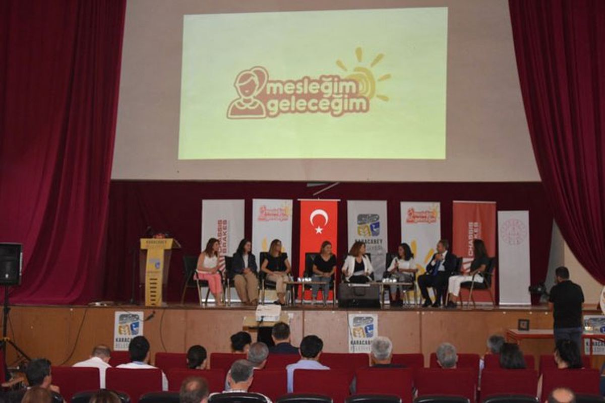 ‘Mesleğim Geleceğim’ projesinde tecrübeler konuştu