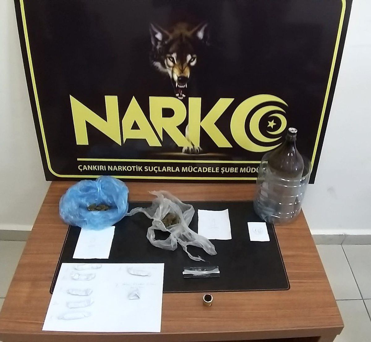 Narkotik ekipleri uyuşturucuya geçit vermiyor