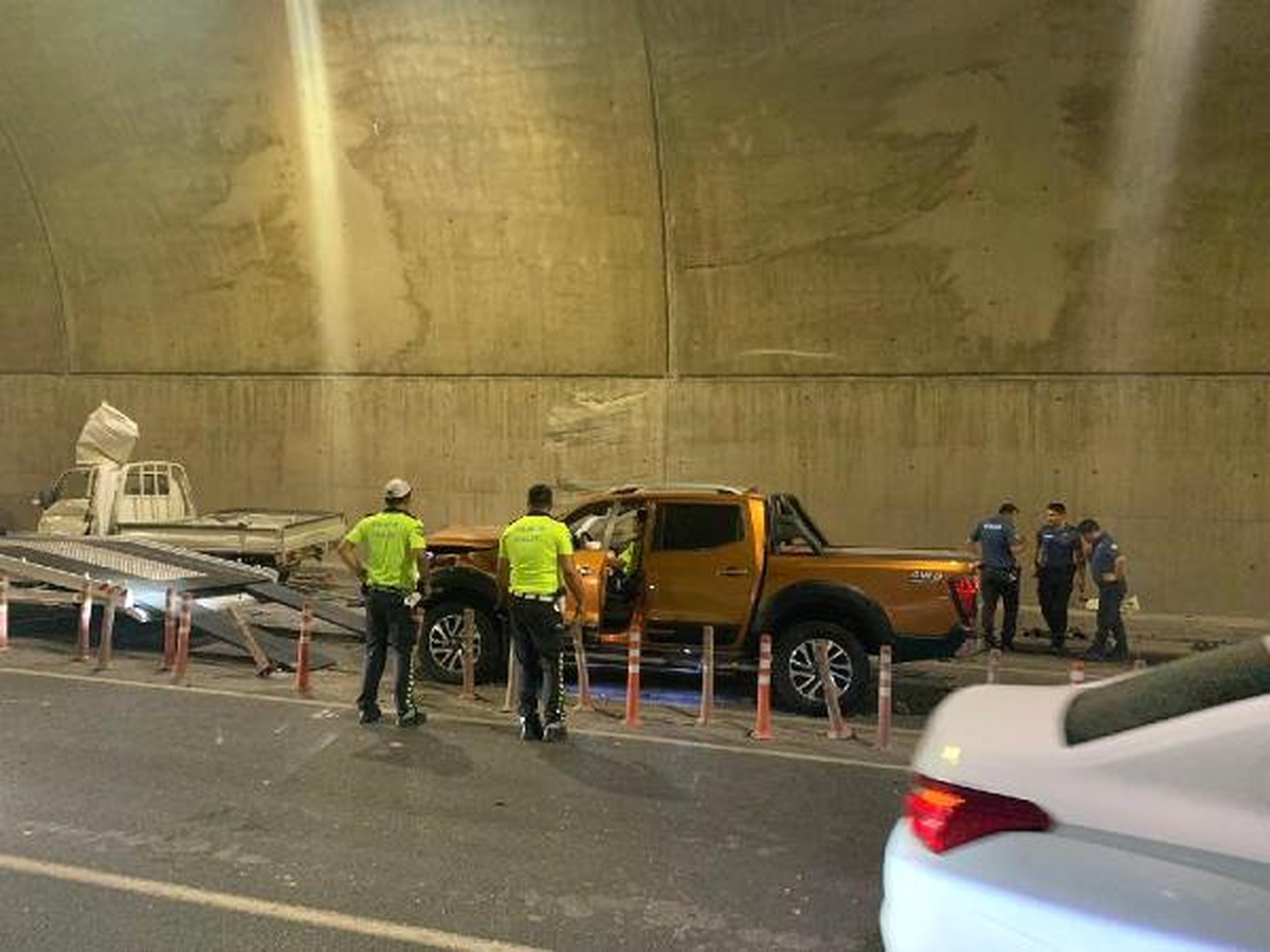Pendik\'te tünelde feci kaza: 2\'si ağır 5 yaralı  (1)